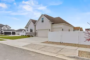 2354 W Boothill Dr W, Kaysville, UT 84037 - Photo 27