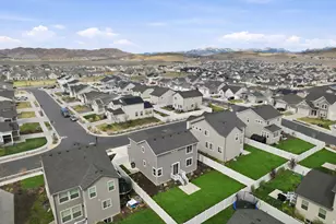 1260 E Packard Dr, Eagle Mountain, UT 84005 - Photo 35