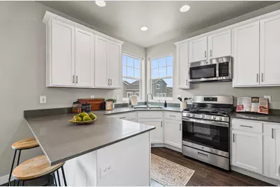 1260 E Packard Dr, Eagle Mountain, UT 84005 - Photo 9