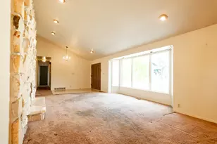 2534 E Grand Pt Cir, Sandy, UT 84092 - Photo 7