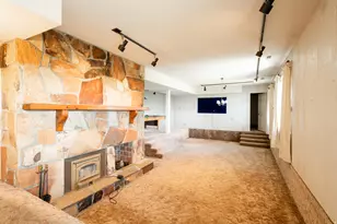 2534 E Grand Pt Cir, Sandy, UT 84092 - Photo 29