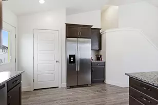 499 S 655 E, Hyrum, UT 84319 - Photo 15