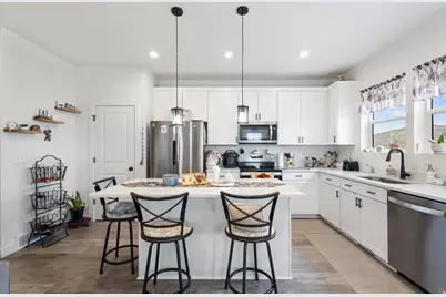 4423 E Longleaf Ln, Eagle Mountain, UT 84005 - Photo 11