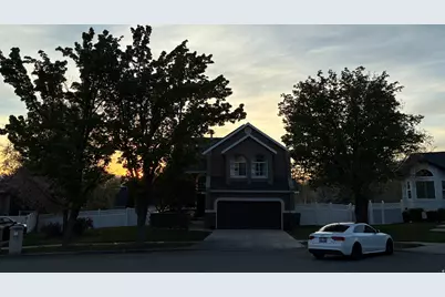 7910 S Pear Tree Cir, Sandy, UT 84094 - Photo 3