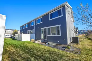 4373 E Colt Ct, Eagle Mountain, UT 84005 - Photo 27