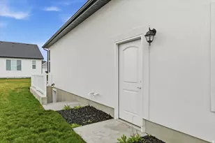 576 N 800 W, Smithfield, UT 84335 - Photo 25