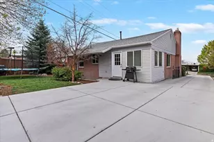 2015 S Laurelhurst Dr, Salt Lake City, UT 84108 - Photo 23