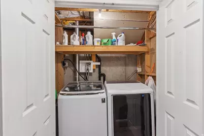 1441 Bridgeview Dr, Layton, UT 84041 - Photo 27