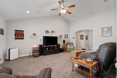 8804 S Millrace View Cir, West Jordan, UT 84088 - Photo 13