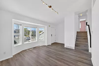 5893 S Alpine Crest Cir, Salt Lake City, UT 84118 - Photo 5