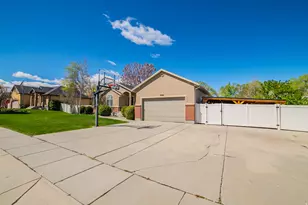3026 S Hibler Dr W, Magna, UT 84044 - Photo 3