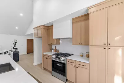 3020 E Middleton Way, Holladay, UT 84124 - Photo 9