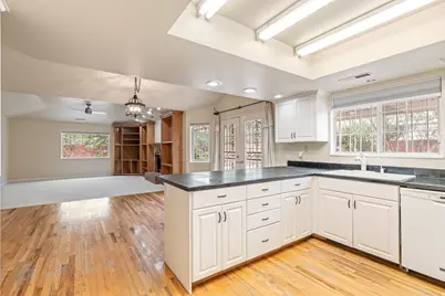 269 N 400 St W, Saint George, UT 84770 - Photo 13