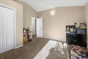 7824 S Sequoia Tree Ln, Sandy, UT 84094 - Photo 29