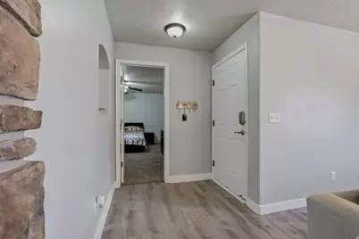 946 W 630 S #46, Pleasant Grove, UT 84062 - Photo 5