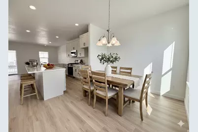 1650 N Main St, Layton, UT 84041 - Photo 9