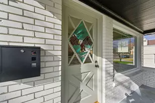 2754 S 300 E, South Salt Lake, UT 84115 - Photo 3