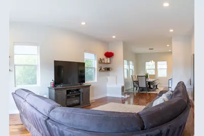 973 E 250 S, Layton, UT 84041 - Photo 5