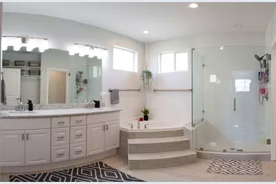 973 E 250 S, Layton, UT 84041 - Photo 11