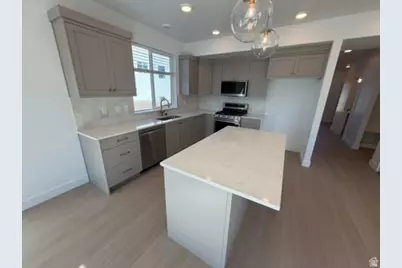 782 E 1250 S, Hyrum, UT 84319 - Photo 17