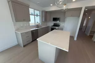 782 E 1250 S, Hyrum, UT 84319 - Photo 17