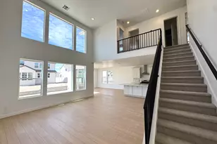 2915 N Kingbird Dr, Eagle Mountain, UT 84005 - Photo 3