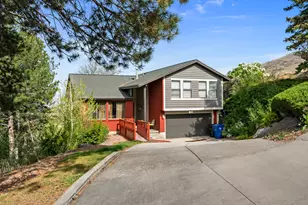 3322 S Monte Verde Dr, Salt Lake City, UT 84109 - Photo 1