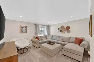 1624 E Wood Glen Rd S, Sandy, UT 84092 - Photo 15