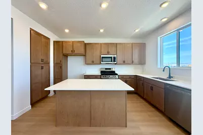 3066 N Summerwood Dr #810, Eagle Mountain, UT 84005 - Photo 3
