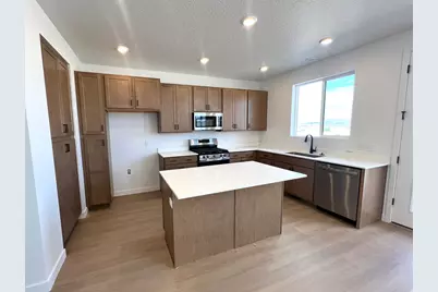 3066 N Summerwood Dr #810, Eagle Mountain, UT 84005 - Photo 3