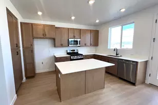 3066 N Summerwood Dr, Eagle Mountain, UT 84005 - Photo 3