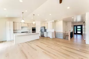 541 W 1500 S, Vernal, UT 84078 - Photo 5