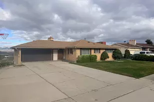 9530 S Indian Ridge Dr E, Sandy, UT 84092 - Photo 1