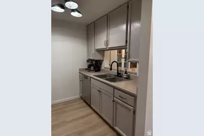 550 S 400 E #3210, Salt Lake City, UT 84111 - Photo 5