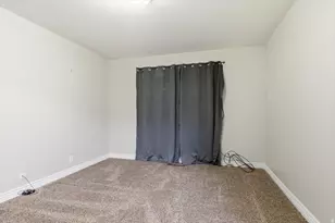 180 W 300 N, Hyrum, UT 84319 - Photo 9