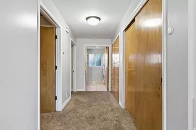 180 W 300 N, Hyrum, UT 84319 - Photo 11