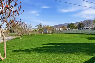 180 W 300 N, Hyrum, UT 84319 - Photo 19