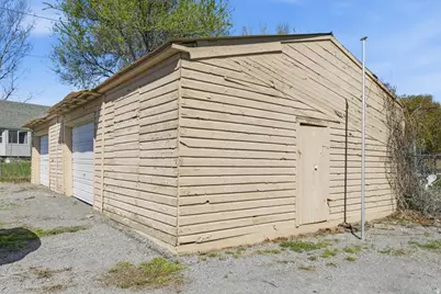 180 W 300 N, Hyrum, UT 84319 - Photo 21