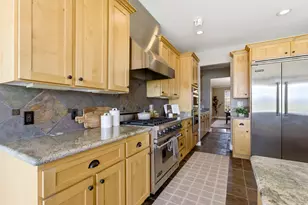 2045 E Rocklin Dr, Sandy, UT 84092 - Photo 17