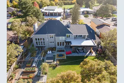 8364 S Etienne Way, Sandy, UT 84093 - Photo 37