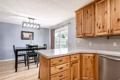 5548 S 2950 W, Roy, UT 84067 - Photo 11