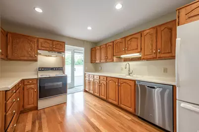 1950 E 5150 S, Salt Lake City, UT 84117 - Photo 5