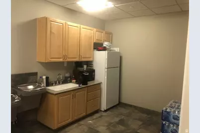 6537 S Cottonwood St, Murray, UT 84107 - Photo 3