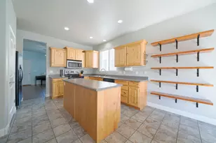 1897 W 2250 N, Lehi, UT 84043 - Photo 5