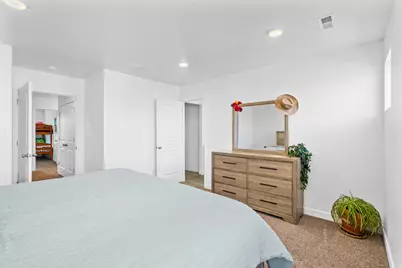 1083 E Waterway Ln, Saratoga Springs, UT 84045 - Photo 9