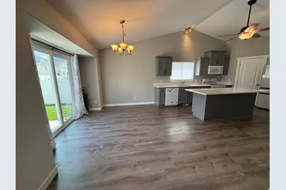1402 N 650 E, Tooele, UT 84074 - Photo 17