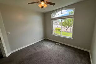1402 N 650 E, Tooele, UT 84074 - Photo 35