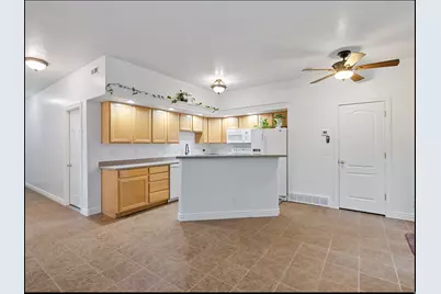55 N Peregrine W #7, Bountiful, UT 84010 - Photo 3