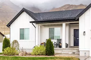 8232 N Iron Horse Dr E, Tooele, UT 84074 - Photo 27