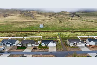 8232 N Iron Horse Dr E, Tooele, UT 84074 - Photo 39